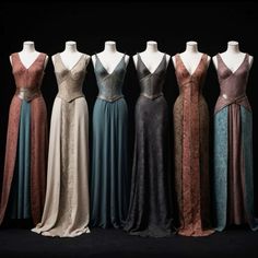 Acotar Gowns, Westeros Fashion, Castles Crumbling, Game Of Thrones Outfits, Alternative Dress, Book Dress, Fairytale Fashion, Fantasy Dresses, Royal Dresses