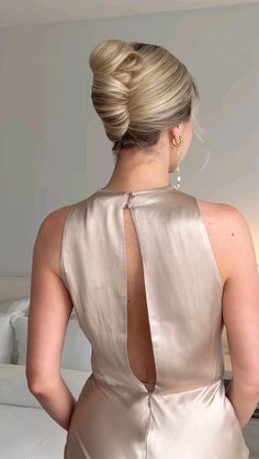 Hair Up Styles, Bun Hairstyles For Long Hair, Hairdo For Long Hair, Hair Stylist Life, French Twist, Easy Hairstyles For Long Hair, Elegant Hairstyles