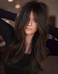 Long Thick Layered Hair with Curtain Bangs Rambut Brunette, Kadeřnické Trendy, Vlasové Trendy, Long Hair With Bangs, Haircut For Thick Hair, Trending Haircuts, Long Layered Hair