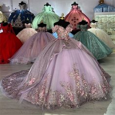 Luxurious Sweetheart Quinceanera Dress Ball Gown 2024 Elegant Appliques 3D Flower Dress Classic Sweet 16 Ball Gown, Sweet 16 Ball, Vestido Charro, Quinceañera Dresses, Quinceanera Dresses Blue, Pretty Quinceanera Dresses, Quinceanera Themes, Flora Dress, Dress Ball Gown