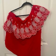 Stella & Dot Maete Top. Size Xl But Fits Like An L. Never Worn New With Tags. Red Lace Trim Top For Summer, Dot Tops, Stella And Dot, Red And White, Top Blouse, Womens Tops, White, Red, Women Shopping