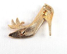 "Get 15% off your order when you buy 2 items :) Large Gold High Heel Shoe Brooch, Elegant Cinderella brooch, Tiny White Rhinestones brooch, Vintage Brooch gold jewelry women This is a beautiful elegant gold high heel brooch, tiny rhinestone crystals are shimmering with any move. Just beautiful! The size is 53mm = 2\" More Fun Exciting Vintage Treasures here: http://www.etsy.com/shop/atVintage" Gold Glamorous Party Brooch, Gold Novelty Brooches For Gifts, Gold Crystal Jeweled Brooches, Vintage Gold Brooch, Gold Brooch With Vintage Charm For Collectors, Gold High Heels, Lapel Pins Mens, Gold Flower-shaped Rhinestone Brooches, Bohemian Hairstyles