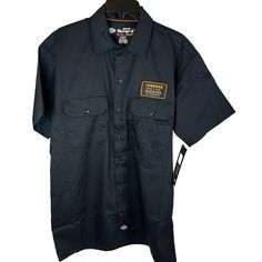 Traeger Dickies Ultimate Grilling Polyester Blend Mens Small Black Shirt (H8) Measurements: Armpit to Armpit -20.5" Collar to Hem -30.5" Sleeve –6"   * Please see measurements for size before your purchase. *The pictures tell the story best, so please look at them all, and let me know if you have any questions. Disclaimer: We are not associated with this brand and make no guarantees or representations. The actual color of any item may appear different in person, depending upon your computer or phone settings. Fitted Streetwear Shirt With Pockets, Fitted Shirt With Pockets For Streetwear, Fitted Black Shirt With Pockets, Casual Button Down Shirts, Black Shirt, Grilling, Casual Shirts, The Story, Mens Accessories