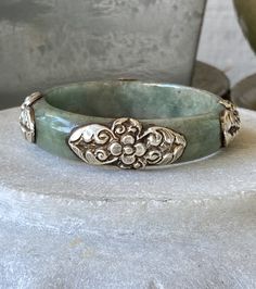 C Adjustable Vintage Jade Bracelets, Round Spiritual Collectible Bracelets, Vintage Jade Bracelets, Vintage Jade Round Bracelets, Vintage Round Jade Bracelets, Adjustable Carved Bracelets, Adjustable Carved Round Bracelets, Vintage Jade Bangle, Honkai Star Rail Aesthetic