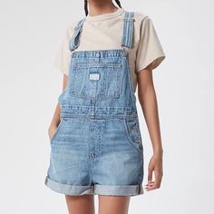 Sold Out Urban Outfitter’s Levi’s Vintage Denim Shortall Overall Levis Overalls, Overalls Fashion, Vintage Overalls, Skirt Denim, Skirt Maxi, Modest Clothing, Levis Denim, Overalls Women, Levi Shorts