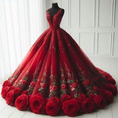 Red Ball Gowns, Golden Fashion, Making A Wedding Dress, Cool Outfit Ideas, Red Ball Gown, Beautiful Bridal Dresses, Dreamy Gowns, Handmade Wedding Dresses, Bridal Party Outfit