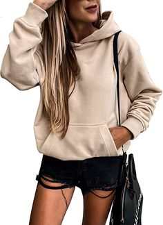 5 Ways On How To Dress Like A Local In Los Angeles - The Wandering Girl Upscale Fashion, Heavyweight Hoodie, Pullover Outfit, Hoodie Zip, Sweatshirt White, Sleeveless Hoodie, Tops Casual, Vintage Hoodies, Print Sweater