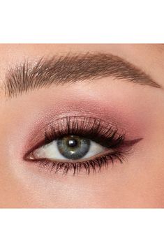 Natural Wedding Makeup Mother Of Bride, Natural Eyeshadow Looks For Blue Eyes, Natural Eye Makeup For Blue Eyes, Wedding Guest Makeup Green Eyes, Dama Makeup, Peach Eyeshadow Looks, Blush Pink Eyeshadow, Light Pink Makeup, Eye Makeup For Blue Eyes