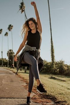 These Are the Top-Rated Leggings on Amazon | 2022 Guide Cold Weather Running, Everyday Leggings, Fitness Style, Buttery Soft Leggings, Training Motivation, Fitness Magazine, Lifestyle Health