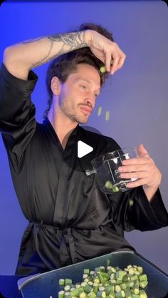 Jonathan Monroe on Instagram: "Shiny Frizz Free curls using Okra! 
.
.
.
.
#naturalhair #naturalcurls #hair #hairvideos #healthyhair #curlyhair #curls #hairgrowth #frizzyhair #hairgoals #hairinspo #curls #curlscurlscurls #hairtransformation #hairideas" Okra Hair Mask, Okra For Hair, Frizz Free Curls, Easy Hair, Frizz Free, Okra, Natural Curls