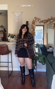 Plaid Shirt Styling, Romance Core Outfits, Mid Sized Fall Fashion, Midsize Alternative Outfits, Midsized Girls Outfits, Feminine Outfits Plus Size, Outfit Ideas Fall Plus Size, Plus Size Fashion Inspo, Outfit Ideas For Curvy Women