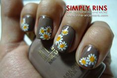 daisy nails Daisy Nails, Nail Polish Designs, Funky Nails, Nail Art Inspiration, Manicure E Pedicure