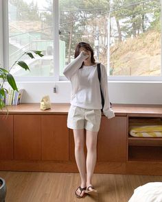 Baseball Jacket Outfit, Linen Style Fashion, Ulzzang Fashion, Fashion Hacks Clothes, Teen Fashion Outfits