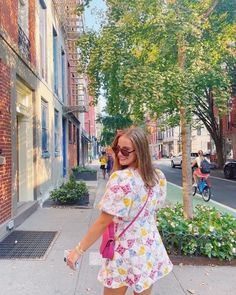 not my pic Colorful Fits, Solo Poses, Fun Fits, Garment Inspiration, Summer Pics, Spring Fits, Chi Omega, Spring Fling