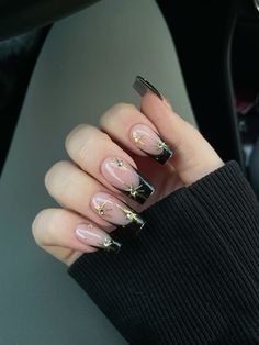 Nails Inspiration New Years Eve, New Year’s Nail, Simple Nye Nails, Wwe Nails, Classy New Years Nails, New Year Eve Nails, Nails New Years Eve, Nail Suggestions, Nye Nails