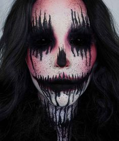 Trucco Halloween Creepy Skeleton Makeup, Horror Makeup Ideas Easy, Fast Halloween Makeup, Scary Skull Makeup, Horror Face Painting, Ghost Face Makeup, Halloween Trucco, Creepy Makeup Looks, Halloween Makeup Horror