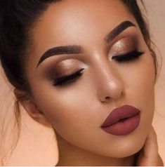 New makeup looks stylish makeup looks smoke eye liner goose makeup looks mate lipstick Pink Prom Makeup, Prom Makeup Ideas, Pink Lipstick Makeup, Party Makeup Looks, Shimmery Eyeshadow, Prom Makeup Looks, Makijaż Smokey Eye, Makeup Hacks, Pink Prom