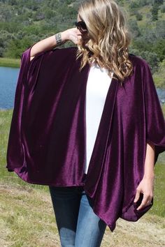 Burgundy Velvet Duster Kimono – Moddy Vintage Hijab Islam, Velvet Duster, Cape Top, Sequin Kimono, Duster Kimono, Velvet Cape, Velvet Kimono, Kimono Design, Ladies Blouse Designs