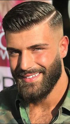 Beard Styles Haircuts, Short Hair With Beard, Round Face Men, Man With A Beard, Best Beard Styles