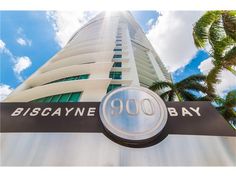 the sign for biscayne 90 bay in miami