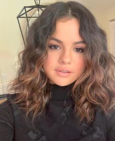 Bob Riccio, Selena Gomez Hair, Curly Lob, Ombre Highlights, Selena Gomez Style, Long Bob Haircuts, Long Curly Hair, Long Curly, Natural Curls