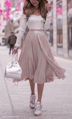 Chique Outfits, Pictures Hairstyles, Elegant Outfit, Outfits Casuales, Skirt Outfits, Look Fashion, Skirt Fashion, Modest Fashion, Classy Outfits