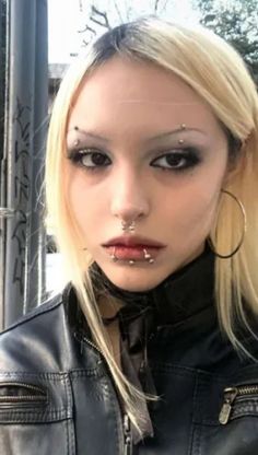 Sunday Scaries, Emo Girl, Swag Makeup, Alternative Makeup, Cute Makeup Looks, Goth Makeup, Grunge Makeup, Grunge Style, 가을 패션