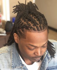 Shoulder Length Dreads Styles Men, Loc Styles Wedding, Down Loc Styles, Medium Loc Styles For Men, Black Men Dreadlocks Styles, Male Locs, Guys Hairstyles, Dreadlocks Diy