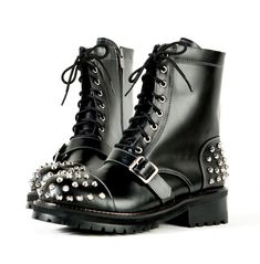 Festival Boots, Stylish Mens Fashion, Studded Belt, Mens Shoes Boots, Stylish Shoes, Black Leather Boots, Clothes Accessories, Black Design, Cow Leather