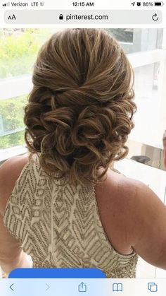 Mother Of The Bride Hair Short, Wedding Hair Short, Hair Short Wedding, Classy Updo Hairstyles, Afro Hairstyles Women, Lola Hair, Bride Hairstyles Updo, Mother Of The Groom Hairstyles, Gorgeous Bridal Makeup