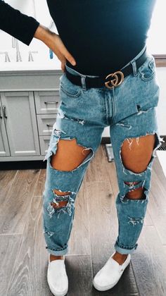 Cute Ripped Jeans, Teenage Outfits, Bohemian Mode, Casual School Outfits, Mode Casual, Cute Winter Outfits, Clothes Women, Cute Comfy Outfits, Teenager Outfits