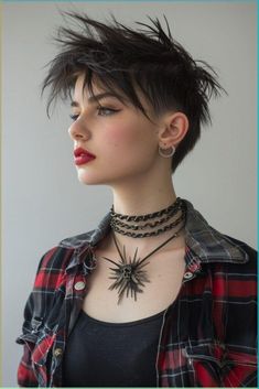 Braided Hairstyles For Work, Punk Hair Women, Ponytail Braided Hairstyles, Stop Frizzy Hair, Short Tomboy Haircut, Butch Haircuts