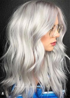 Straight Hair Women, Metallic Hair Color, Grey Hair Wig, Platinum Blonde Hair Color, White Hair Color, Light Blonde Hair, 70s Vibes, Long Hair Color, Platinum Hair