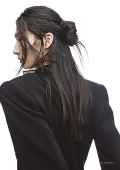 Man Bun Hairstyles Long Hair, Elven Hairstyles Male, Male Long Hair Styles, Male Oc Long Hair, Males With Long Hair, Long Hair Men Style Asian, Asian Long Hair Men, Long Hair Males, Poc Hairstyles Male