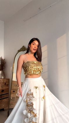 #SwishDiaries ✨ A feast for your eyes! @harshitaaroopchandani decked up in gold channeling a true style goddess 💛 A beautiful boho lehenga with a quirky and stunning blouse only from Swish by Dolcy and Simran! Boho Lehenga, Navratri Blouse, Indian Dress Up, Unconventional Fashion, Co Ords Outfits, Marriage Dress, Navratri Chaniya Choli, Dresses Traditional, Bridal Lehenga Collection