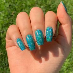 Coffin Nails Designs Summer, Matted Nails, Wedding Nail Polish, Coffin Nails Ombre, Coffin Nails Matte, Sharp Nails, Turquoise Glitter, Silver Holographic