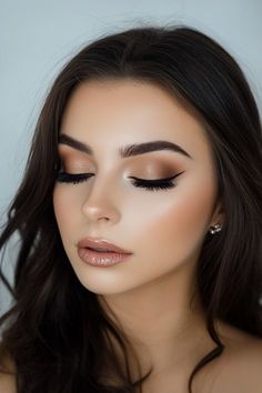 Light Dramatic Makeup, Natural Makeup Looks Without Eyeliner, Light Makeup Ideas For Wedding, Light Cute Makeup Looks, Hair And Makeup Bridesmaid, Fall Wedding Guest Makeup Looks, Wedding Makeup Looks For Hazel Eyes, Wedding Bridesmaid Makeup Natural, Natural Autumn Makeup