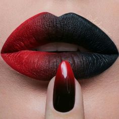 Cool Maquillage Harley Quinn, Make Up Diy, Halloweenský Makeup, Lips Art Print, Dark Lipstick, Ombre Lips, Lipstick Art, Smink Inspiration