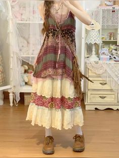 xiaohongshu ID: DKVINTAGE2 | vintage fashion outfit Mori Style Outfits, Dreamcore Outfits, Vintage Cottagecore Outfits, Earthy Outfits, Skirt Y2k, Funky Outfits, Fairy Fashion, Kinds Of Clothes