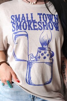 Small Town Smokeshow Tee/Sweatshirt Tee Shirt Outfit, Cute Shirt Designs, Minimalist Wallet, Small Town, Cute Shirts, Small Towns, Shirt Outfit, Cool Shirts, Unisex Sweatshirt