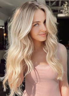 Long Blonde Hair with Shadow Roots Long Blonde Hairstyles, Blonde Hair With Roots, Bright Blonde Hair, Long Blonde Wig, Beige Blond, Summer Blonde Hair, Hair Shadow, Bleach Blonde Hair, Golden Blonde Hair