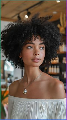 Curly Afro Black Women, Afro Portrait, Black Women Afro, Curly Afro Hair, Cabello Afro Natural, Women Afro, Natural Afro, Portrait Reference, Natural Curly Hair