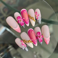 Not a new design, but just thought this photo looked nice 🌺 inspo: @nails_by_arlene Cute Nude Nails With Design, 2024 Trending Nails, How To Nail Designs, Nail Set Up, Over The Top Nails, Gelx Inspo Nails, Random Nail Designs, Photo Nail Art, Press On Nail Designs