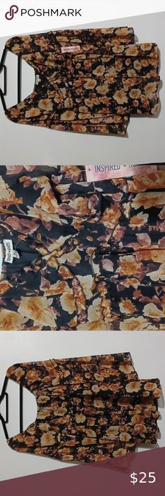 INSPIRED HEARTS off or on the shoulder floral flowy top w/ lining.  Medium. NWT