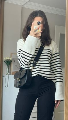 Casual Chic Outfits, Cafe Aesthetic, Outfit Street, Outfit Work, Skandinavian Fashion, Hacks Clothes