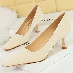 Eco Kitten Square Head Beige Black High Heels Spring Heels, Low Heel Flats, Shoes Beige, Floral Heels, Square Head, Office Shoes, Shoes Spring, Pump Types, Spike Heels