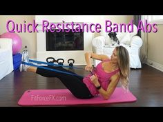 a woman doing an exercise on a yoga mat with the words quick resistance band abs