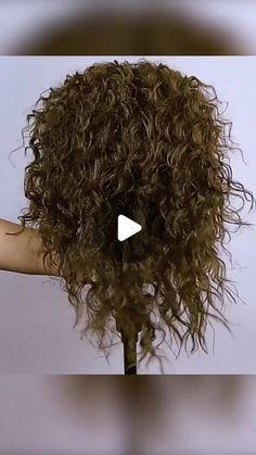 Layers In Short Curly Hair, Curly Shag Haircut, Wavy Haircuts, Hair Up Styles, Shag Haircut, Long Layers, Short Curly Hair, Naturally Curly, Up Hairstyles