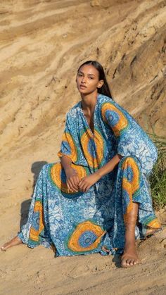 Blue Kaftan Dress, Blue Kaftan, Cotton Textiles, Pulled Back Hairstyles, Bohemian Hairstyles, Support Women, Fashion Photography Inspiration, Photography Aesthetic, Simple Dress