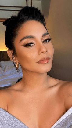 Vanessa Hudgens Makeup, Bride Makeup Brown Eyes, Seductive Makeup, Bombshell Makeup, Wedding Guest Makeup, Glam Wedding Makeup, Wedding Makeup For Brown Eyes, Brunette Makeup, Bridesmaid Hair Makeup